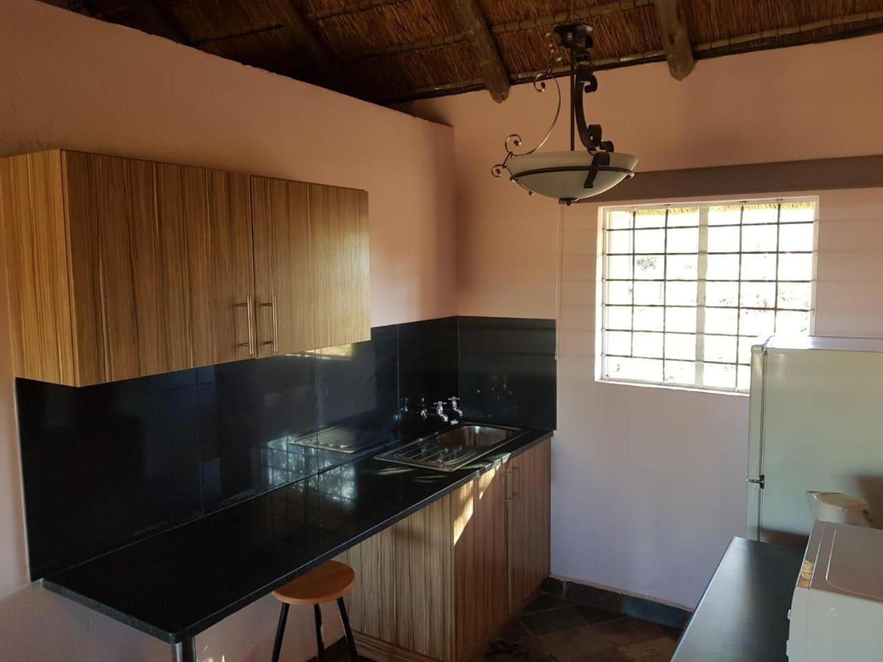 Lagai Roi Guesthouse Boshoek Quarto foto
